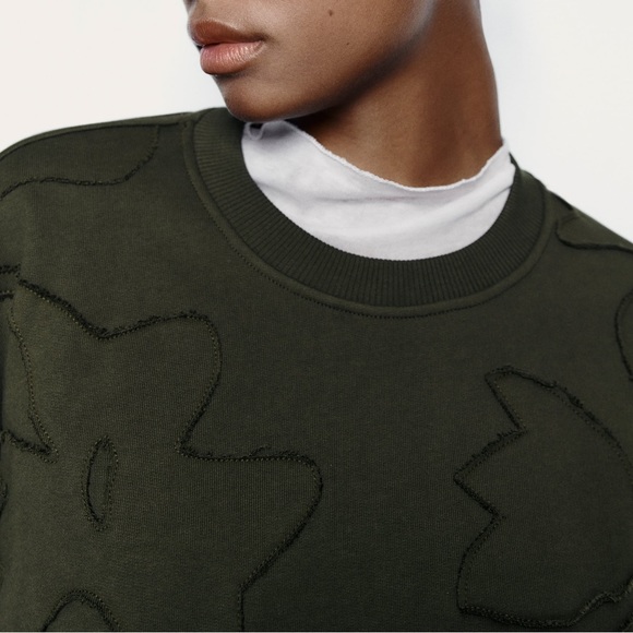 New Zara Floral Patch Embroidered Sweatshirt Green Size M - Picture 2 of 4